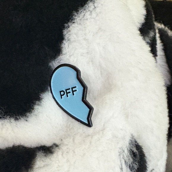 Adult Black and White Fuzzy Bucket Hat~Free Posh Friends 4ever Pin - Picture 8 of 12